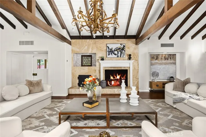3245 Villa Highlands Drive, Pasadena, California 91107