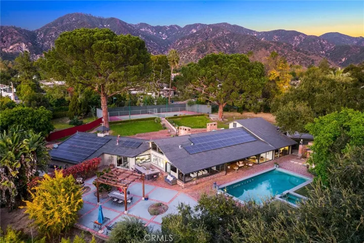 3245 Villa Highlands Drive, Pasadena, California 91107