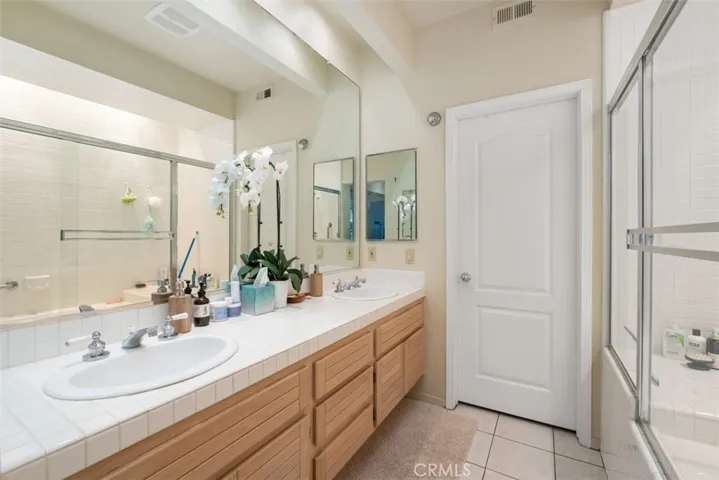 73 Vassar Aisle 198, Irvine, California 92612