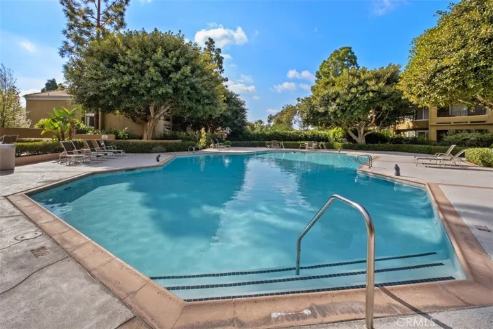 73 Vassar Aisle 198, Irvine, California 92612