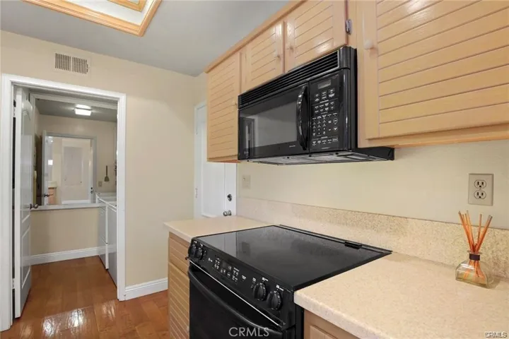 73 Vassar Aisle 198, Irvine, California 92612