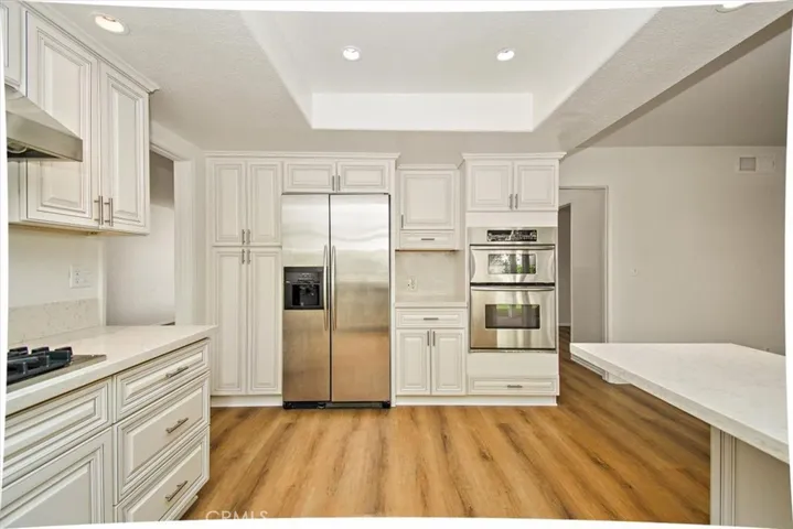 2221 Silk Tree Drive, Tustin, California 92780