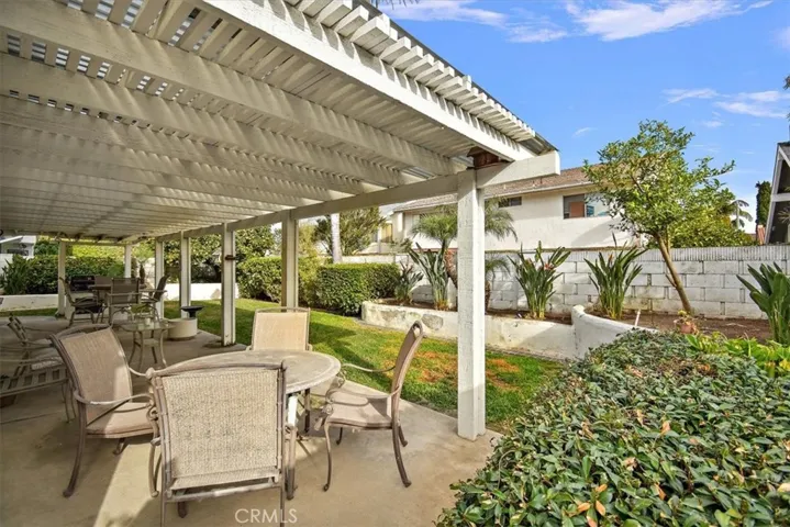 2221 Silk Tree Drive, Tustin, California 92780