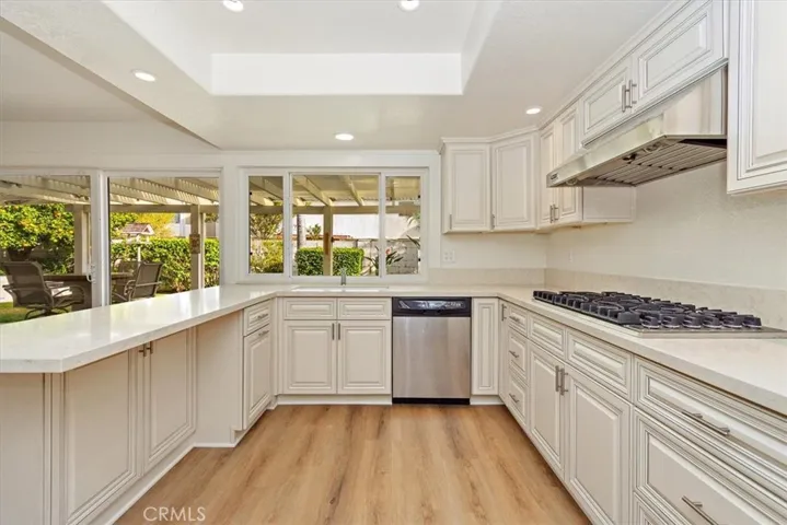 2221 Silk Tree Drive, Tustin, California 92780