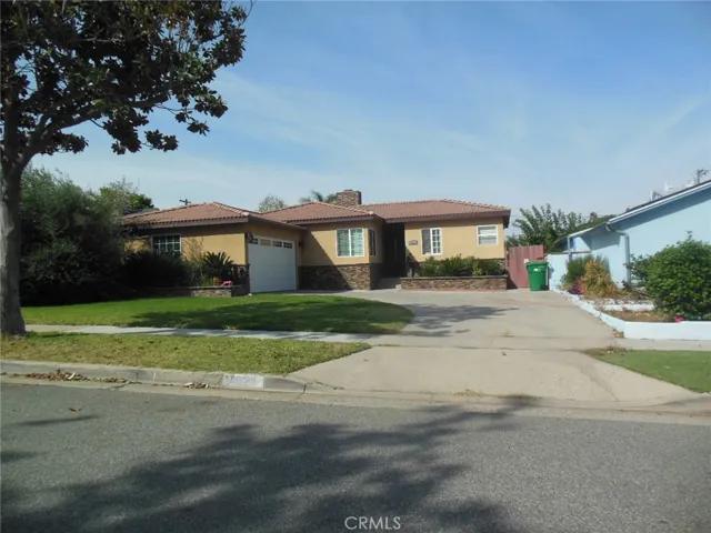 1023 E Francis Street, Corona, California 92879