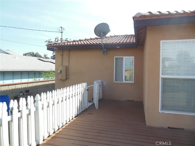 1023 E Francis Street, Corona, California 92879