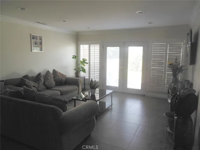 1023 E Francis Street, Corona, California 92879