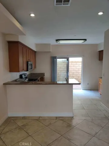 10220 Samoa Avenue 107, Tujunga, California 91042