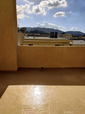 10220 Samoa Avenue 107, Tujunga, California 91042