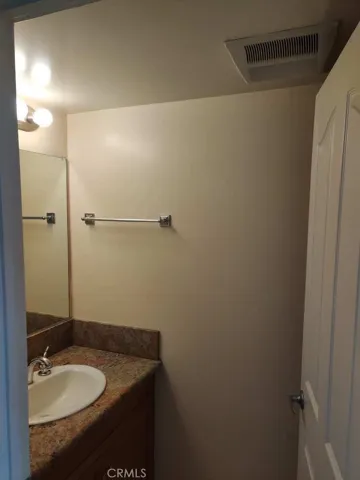 10220 Samoa Avenue 107, Tujunga, California 91042