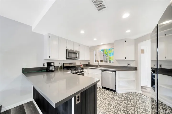 37 Sandalwood 91, Aliso Viejo, California 92656