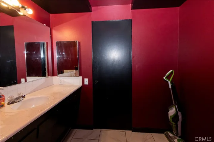 608 Gibbel Road, Hemet, California 92543