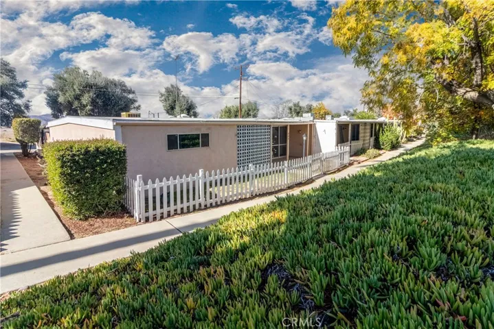 608 Gibbel Road, Hemet, California 92543