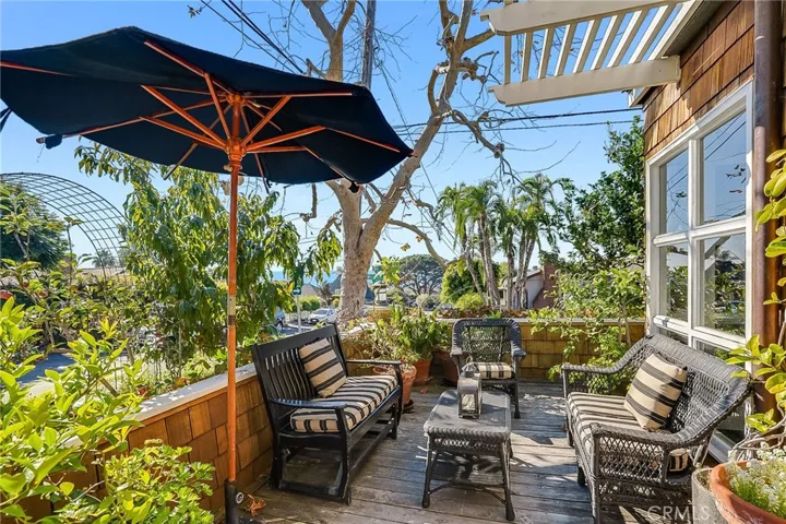 604 Anita Street, Laguna Beach, California 92651