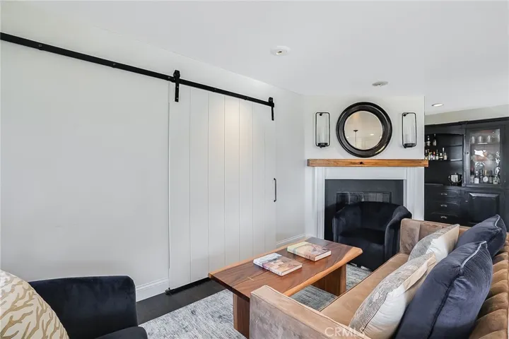 604 Anita Street, Laguna Beach, California 92651