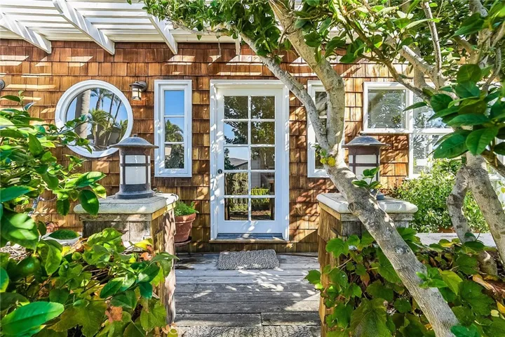 604 Anita Street, Laguna Beach, California 92651