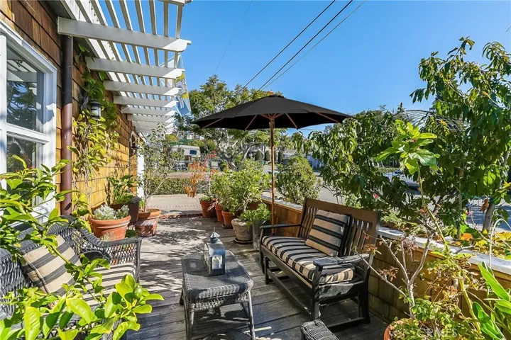 604 Anita Street, Laguna Beach, California 92651