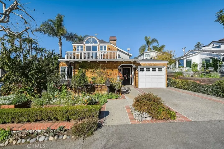 604 Anita Street, Laguna Beach, California 92651