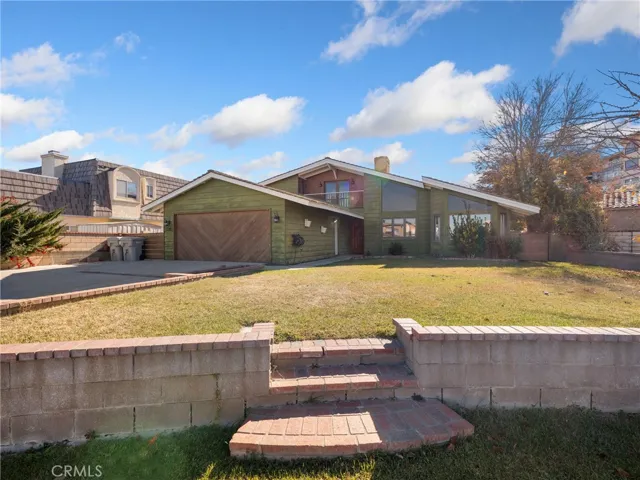 17885 Starboard Lane, Victorville, California 92395