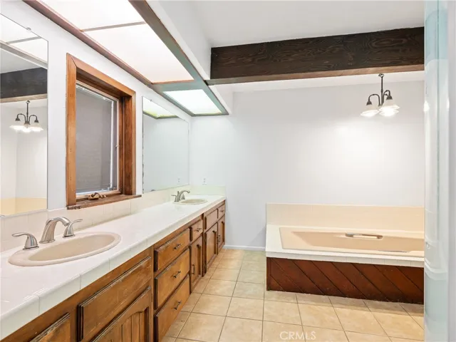 17885 Starboard Lane, Victorville, California 92395