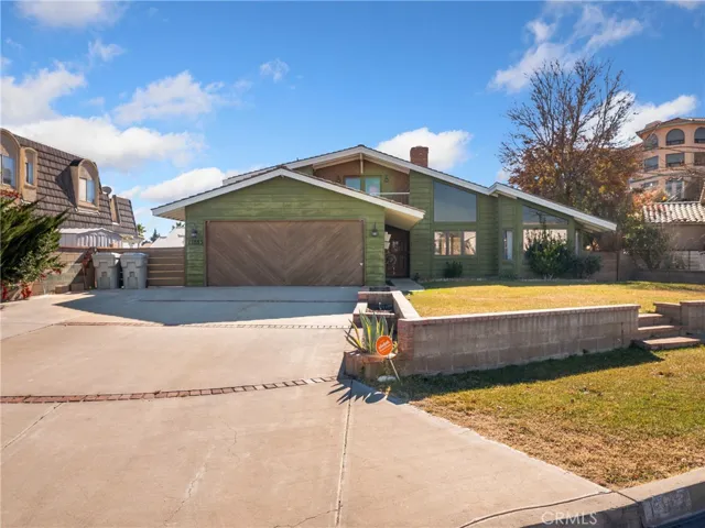 17885 Starboard Lane, Victorville, California 92395