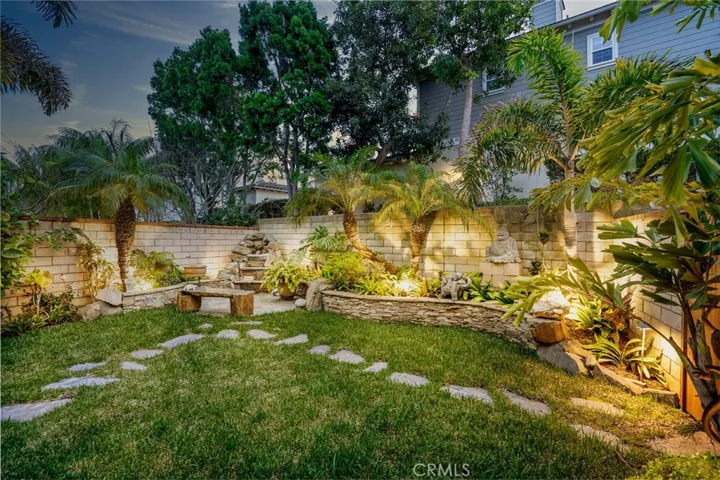 7816 Seabreeze Drive, Huntington Beach, California 92648