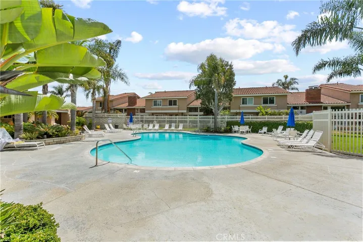 7816 Seabreeze Drive, Huntington Beach, California 92648