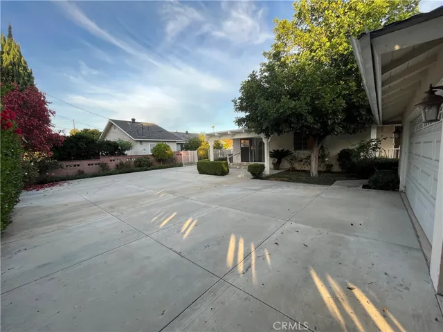 305 N Elspeth Way, Covina, California 91722