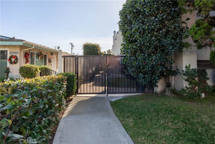 4452 Howard Avenue 10, Los Alamitos, California 90720