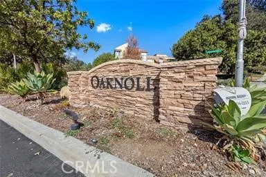 Oaknoll Sign