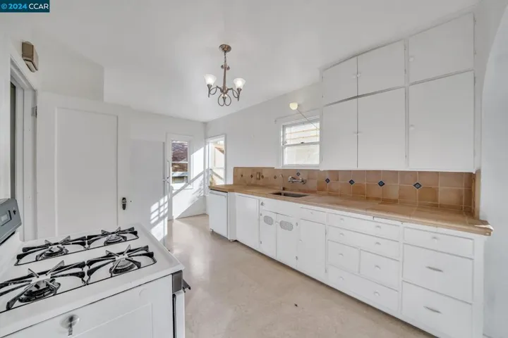 615 Walnut St, Petaluma, California 94952