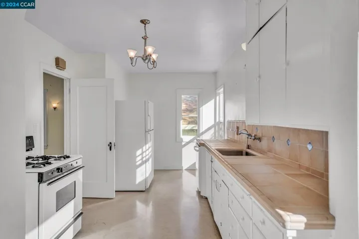 615 Walnut St, Petaluma, California 94952