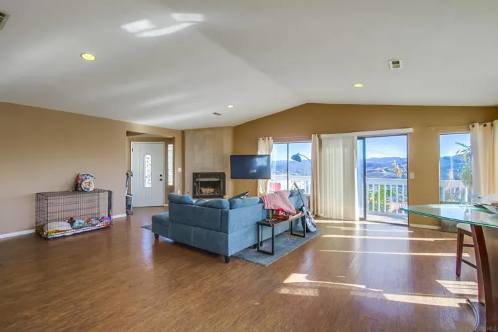 1526 Cuyamaca Ave, Spring Valley, California 91977