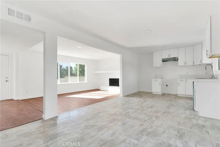 13977 Arrowhead Drive, Victorville, California 92395