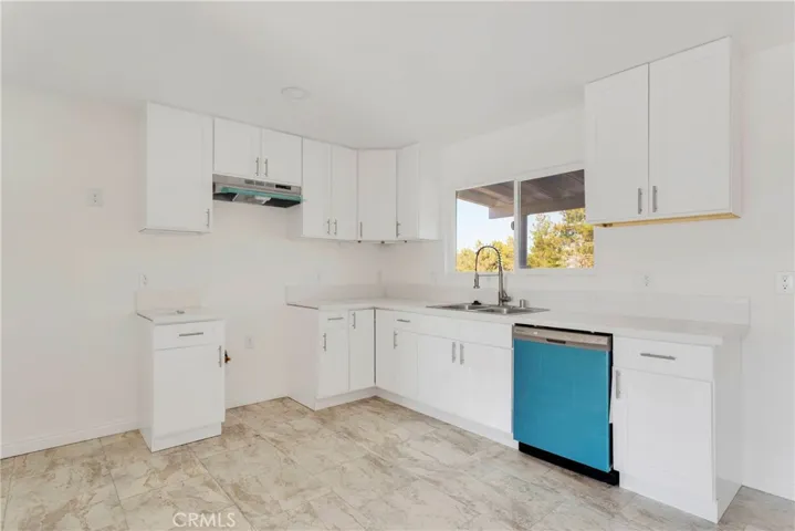 13977 Arrowhead Drive, Victorville, California 92395