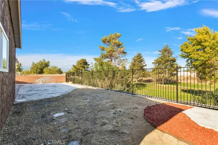 13977 Arrowhead Drive, Victorville, California 92395