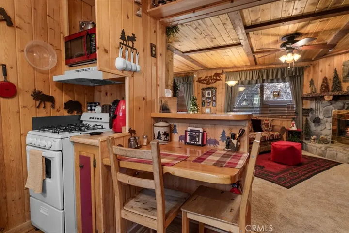 513 Sugarloaf Boulevard, Big Bear City, California 92314