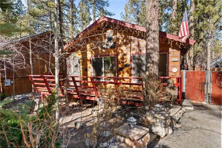513 Sugarloaf Boulevard, Big Bear City, California 92314