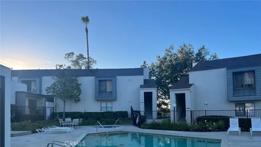 535 S Ranch View Cir 8, Anaheim Hills, California 92807