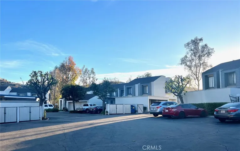 535 S Ranch View Cir 8, Anaheim Hills, California 92807