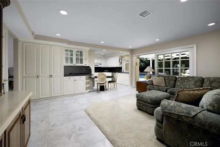 18621 Santa Ramona Street, Fountain Valley, California 92708