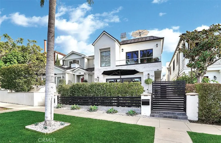 712 Marguerite Avenue, Corona Del Mar, California 92625