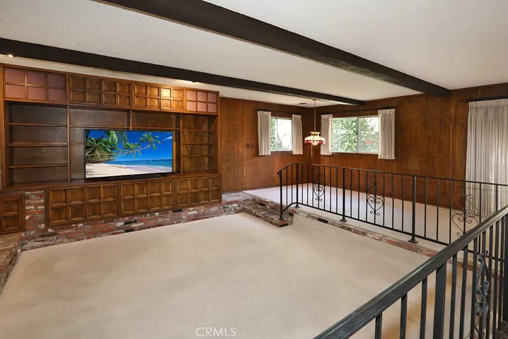 Alternate view of game room/bonus room