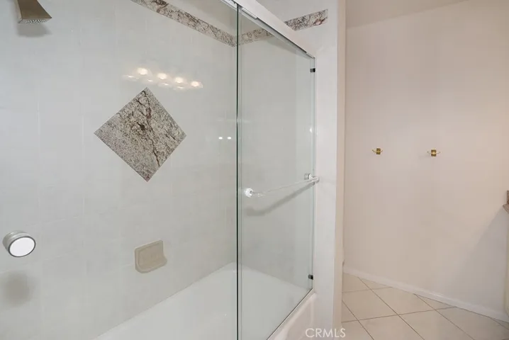 ...and tub/shower combination
