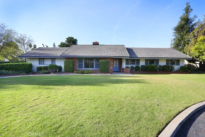 Amazing 5 bedroom 2.5 bath home