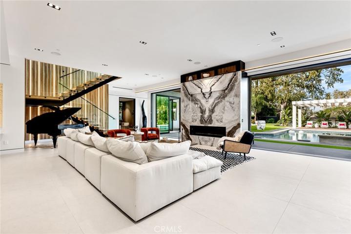 4970 Brewster Drive, Tarzana, California 91356