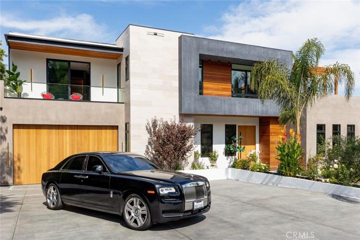 4970 Brewster Drive, Tarzana, California 91356