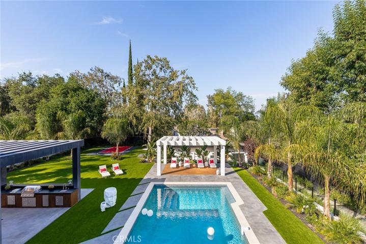 4970 Brewster Drive, Tarzana, California 91356
