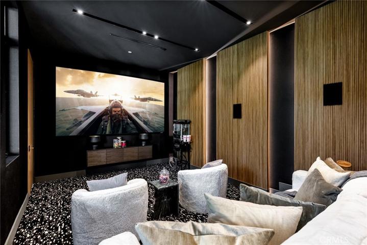 4970 Brewster Drive, Tarzana, California 91356