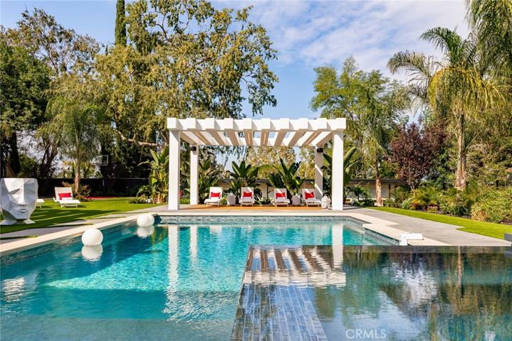4970 Brewster Drive, Tarzana, California 91356